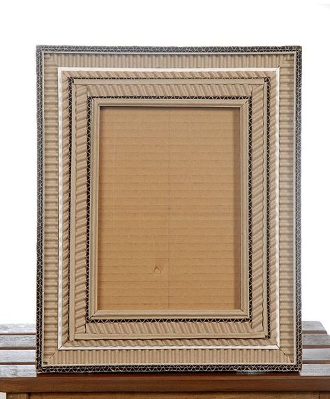 Diy Photo Frame Cardboard, Cardboard Art Sculpture, Frames Diy Crafts, Cardboard Cartons, Diy Photo Frames, Cardboard Frame, Cardboard Art, Wall Hanging Diy, Upcycle Recycle