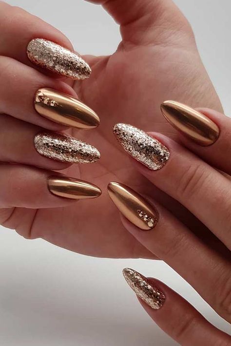 Gold And Silver Nails, Golden Nails Designs, Pearl Mermaid, Gold Chrome Nails, Glitter Mirror, Chrome Nail Art, Golden Nails, Gold Nail Polish, Chrome Nails Designs