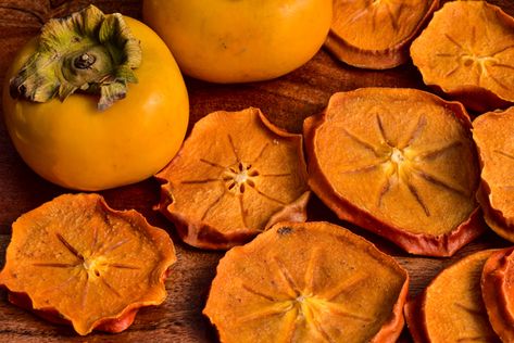 Dehydrated Persimmons, Dried Persimmons, Persimmon Recipes, Seared Fish, Sweet White Wine, Ginger Juice, Delicious Snacks, Fruit Slice, Kitchen Oven