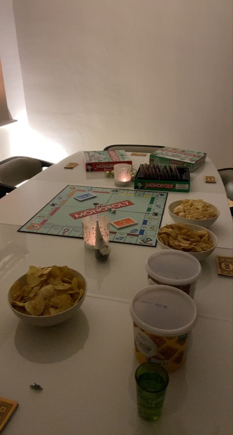 Monopoly Date Night, Monopoly Party Decorations, Monopoly Game Night, Monopoly Night, Monopoly Party, Bored Games, Monopoly Game, Friend Activities, Senior Trip