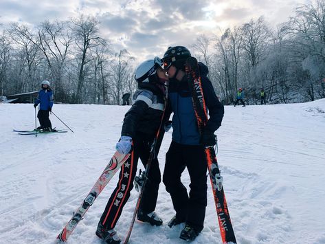 Ski Boyfriend, Ski Pictures, Love Winter, With Boyfriend, Winter Love, Friend Pictures, Boyfriend Pictures, Boyfriend Material, Relationship Goals