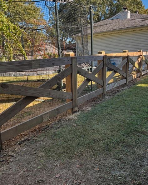 A neat little project from a few weeks ago. A customer had some solid, older material they wanted us to use to build a separation fence for them in their backyard. Turned out rustic and fabulous!!! Got an idea like this, give us a call 901-687-8862 👍 #bartlettfence Ranch Style Fence Ideas, Ranch Fence Ideas, Property Fencing, Pipe Fence, Porch Railing Designs, Ranch Fencing, Railing Designs, A Separation, Country Fences