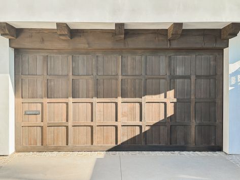 Garage Doors For Spanish Style Homes, Garage Door Spanish, Garage Doors Mediterranean, Double Garage Door Ideas Modern, Garage Door Spanish Style, Front Door Next To Garage, Spanish Garage Design, Modern Mediterranean Garage Doors, Spanish Garage Doors