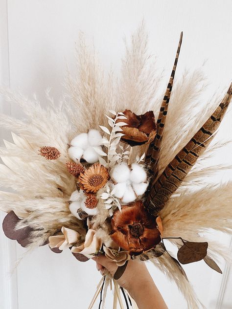 Bouquet With Feathers, Winter Bridal Bouquets, Boho Bridal Bouquet, Bouquet For Wedding, Rusting Wedding, Western Themed Wedding, 2nd Wedding Anniversary, Flower Girl Bouquet, Bridal Bouquet Fall