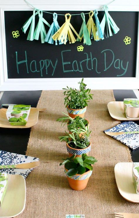 Earth Day Decor, Earth Day Party, Eco Friendly Birthday Party, Earth Day Facts, Spring Party Decorations, Earth Week, Day Party Ideas, Earth Day Projects, Birthday Night