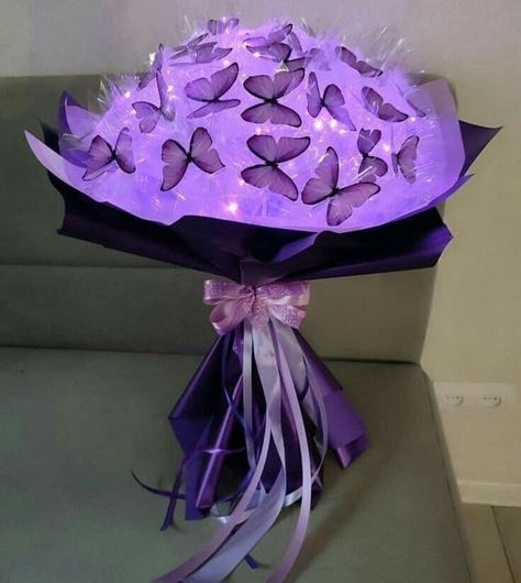 Roses Bouquet Gift, Diy Bouquet Wrap, Luxury Flower Bouquets, Purple Birthday, Ribbon Bouquet, Flower Gift Ideas, Glitter Flowers, Bouquet Wrap, Glitter Roses