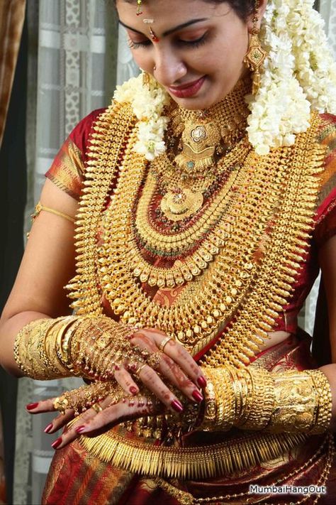 Untitled (2) Malayali Bride, Kerala Bride, Indian Bridal Jewellery, Bridal Jewelry Collection, Indian Bridal Wear, Indian Woman, Indian Wedding Jewelry, Bridal Jewellery Indian, South Indian Bride