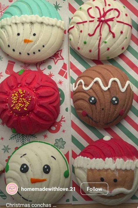 Christmas Conchas Bread, Mexican Treats Desserts, Christmas Conchas, October Baking, Conchas Recipe, Mexican Christmas Food, Mexican Pastries, Cookie Contest, Mexican Treats