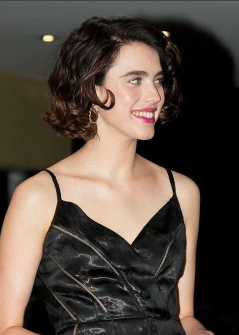 Margaret Qualley Short Hair, Mermaid Ethereal, Emotional Portrait, Sean Young, Haircut Inspo, Margaret Qualley, French Bob, Beauty Collage, Curly Hair Photos