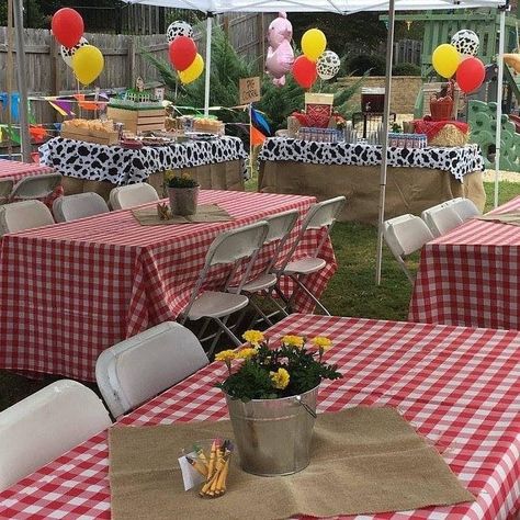 Any Reason To Plan LLC on Instagram: “Old McDonald Birthday Party.🐮 . . . #oldmcdonald #partytheme #party #kidsparty #animals #partyplanner #themedparty #childrenbirthdayparty…” Mcdonald Birthday Party, Old Mcdonald Birthday Party, Old Macdonald Birthday, Girl Farm Birthday Party, Mcdonalds Birthday Party, Girls Farm Birthday, Cowboy Themed Birthday Party, Kids Party Venues, Old Mcdonald