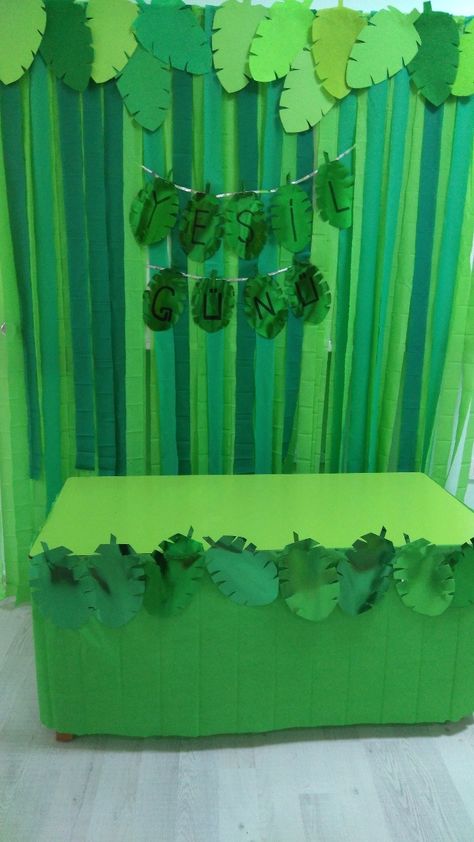 Green Day Decoration In School, Green Day Decorations For Kindergarten, Green Colour Day Decoration In School, Green Day Decoration Ideas For Preschool, Green Day Activities For Kindergarten, Fun Kindergarten Activities, Kindergarten Learning Activities, Preschool Writing, School Craft