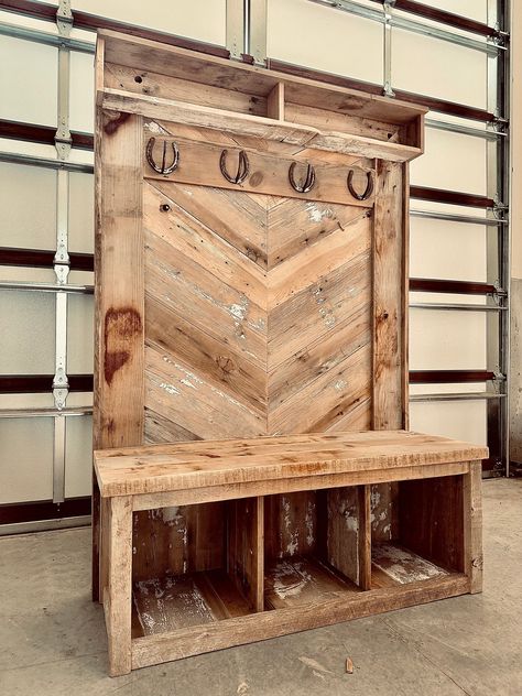 "Beautiful, rustic, solid 100 year old barnwood entry bench with four horseshoe hooks, a long hat shelf, and three shoe cubbies for baskets or as is!  Width- 51\" Overall Depth - 20 1/4\" Seat depth - 17\" Height- 73\"  Bench height from ground - 20\" FREE LOCAL PICKUP - SHIPPING WILL BE REFUNDED IF PICKED UP." Wood Ag Mechanics Projects, Easy Cute Wood Projects, Western Shelving Ideas, Wall Bench With Storage, Horseshoe Coat Rack, Wood Working Ideas For Home, Ag Mech Projects, Western Mudroom, Rustic House Interior Design