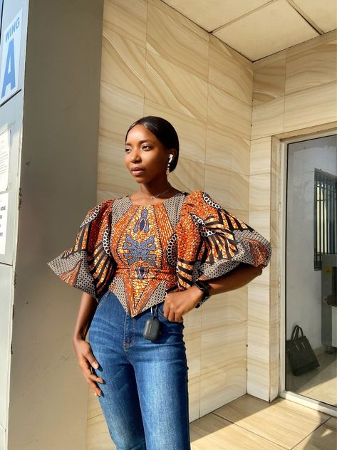 Bola Trousers And Top, Ankara Top Designs, Ankara Tops Blouses, African Bohemian, Ankara Top Styles, Ankara Crop Top, Ankara Design, Illustration Poses, Styles Ankara