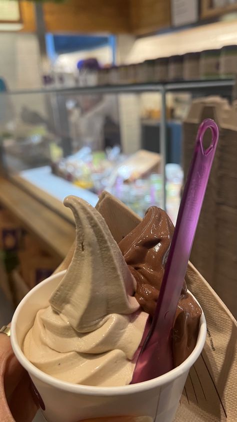 Aesthetic Food Anime, Accounts Aesthetic, Airpod Case Aesthetic, Aesthetic Fast Food, Cute Aesthetic Food, Aesthetic Food Instagram, Aesthetic Korean Food, Aesthetic Food Art, Ice Cream Snap