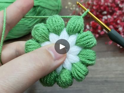 Crochet Gift Ideas, Puff Flower, Crocheting Patterns, Flower Crochet, Your Crochet, Big Flowers, Crochet Flower, Crochet Knitting, Flower Tutorial