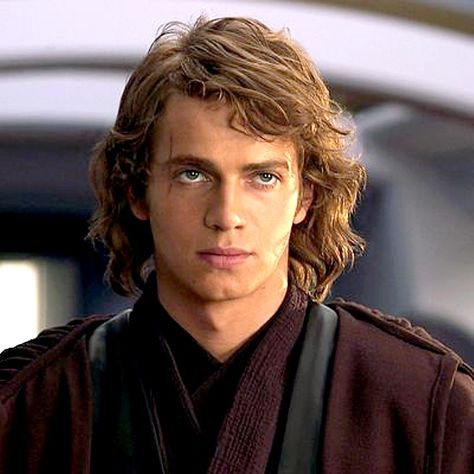 Hayden Christensen (as Annakin Skywalker) Anakin Vader, Anakin And Padme, Star Wars Anakin, Hayden Christensen, Athletic Hairstyles, Anakin Skywalker, Star Citizen, Star Wars Episodes, Star Wars Characters