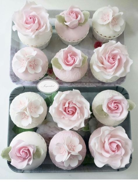 60th Birthday Cupcakes, Dessert Business, Sprinkle Ideas, Pink Macarons, Fancy Cupcakes, Cupcake Decor, Bling Ideas, Floral Cupcakes, Wedding Treats