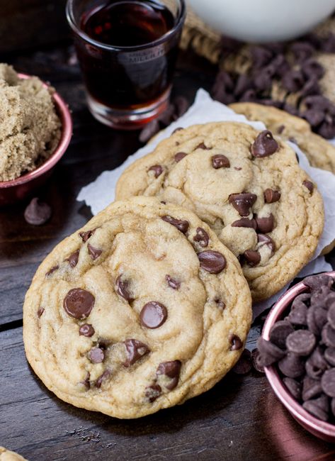 These cookies will ruin your life, destroy your relationships, and consume your soul. They're unstoppable. They even have a secret ingredient. Ugh. Worst Chocolate Chip Cookie Recipe, Worst Chocolate Chip Cookies, Halloween Cookie Recipes, Gooey Chocolate Chip Cookies, Soft Chocolate Chip Cookies, Brownie Desserts, Oreo Dessert, Chip Cookie Recipe, Best Chocolate Chip Cookie