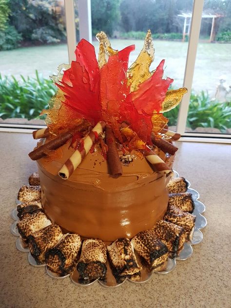 Camp Fire Birthday, Fire Birthday Cake, Bonfire Night Cake, Dark Souls Bonfire, Nacho Bar Party, Bonfire Cake, Campfire Birthday, Fire Birthday, Bonfire Birthday