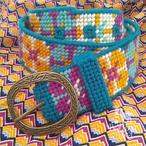 Needlepoint Belt Diy, Needlepoint Purse, Needlepoint Belt, Canvas Bag Diy, Bargello Patterns, Native American Beadwork Patterns, Needlepoint Belts, Bargello Needlepoint, Plastic Canvas Stitches