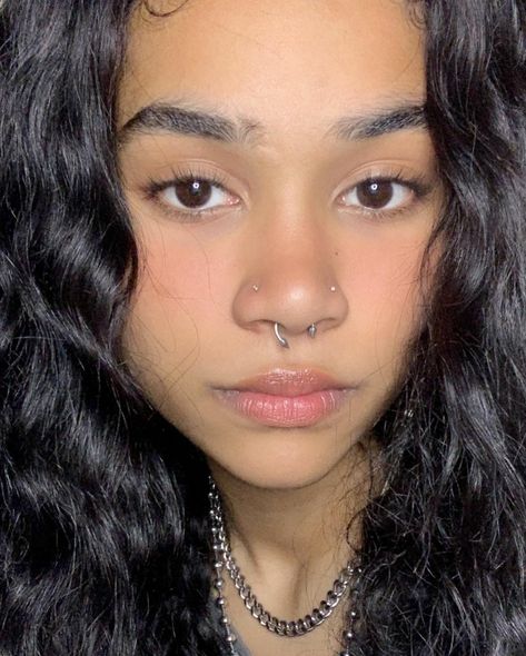 Piercing On Both Sides Of Nose, Both Sides Of Nose Pierced, Nose Piercing Both Sides, 2 Nose Piercings On Each Side, Double Nose Piercing Different Sides, Vampire Bella, Double Nostril Piercing, Double Nose Piercing, Cute Nose Piercings