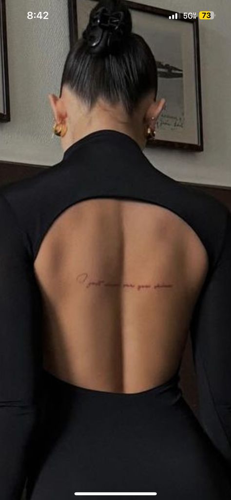 Women’s Small Neck Tattoo, Back Tattoo Women Horizontal, Back Tattoo Quotes Placement, Small Script Back Tattoo, Spanish Back Tattoo Women, Horizontal Back Tattoo Women, Elegant Tattoos Back, Word Back Tattoos For Women, Back Tattoo Placement For Women