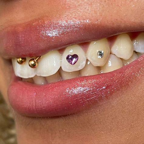 💖 Thevy 💖 on Instagram: “💖✨ Belle journée 💖✨55€” Heart Tooth Gem, Nice Smile, Tooth Gems, Tooth Gem, Pink Heart, Beauty And The Beast, Ear Cuff, Piercings, Gems