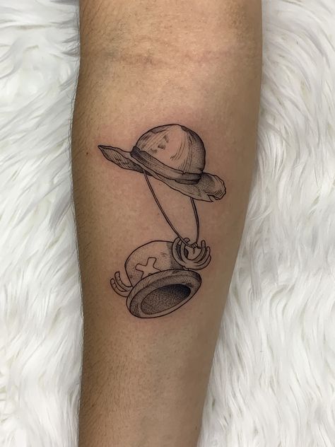 Straw Hat Tattoo One Piece, One Piece Hat Tattoo, Tony Tony Chopper Tattoo Ideas, Subtle One Piece Tattoo, Simple One Piece Tattoo, Chopper Tattoo One Piece, Chopper One Piece Tattoo, Tony Tony Chopper Tattoo, One Piece Tattoo Minimalist