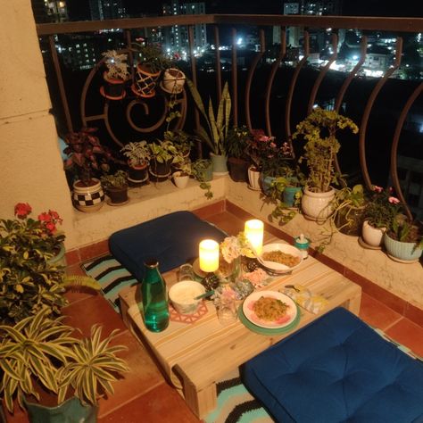 Dinner table setup at home in balcony Dinner Date Setup At Home, Balcony Dinner Ideas, Dinner Table Setup, Outdoor Balcony Ideas, Apartment Table, Indoor Outdoor Living Room, Simple Home Decoration, Dorm Inspo, Date Night In