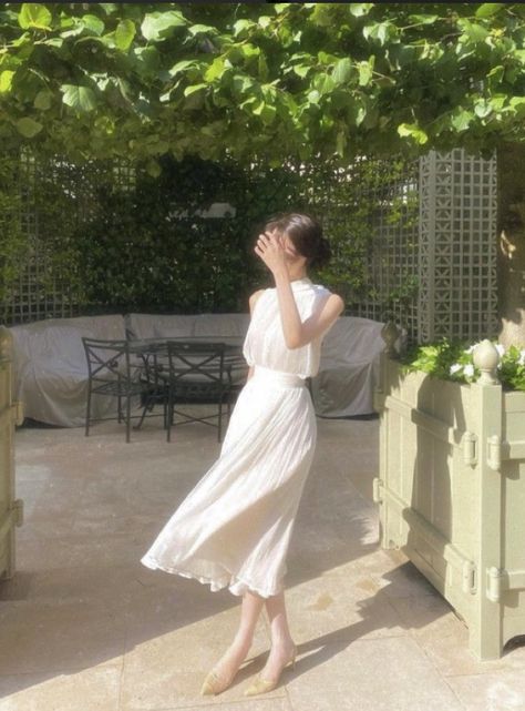 Ulzzang Dress, Party Long Dress, Chiffon Summer Dress, France Vintage, Garden Dress, Iconic Dresses, European Destinations, Top Skirt Set, Paris Outfits