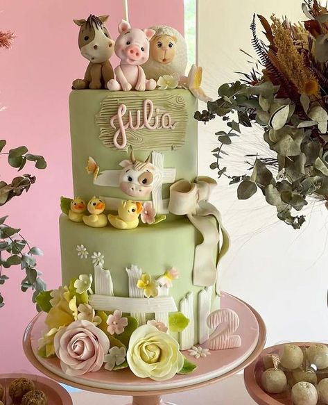 Bolo Buttercream, Farm Birthday Cakes, Barnyard Cake, Kid Cakes, Farm Cake, Animal Cakes, Bolo Fake, Animal Cake, Farm Birthday