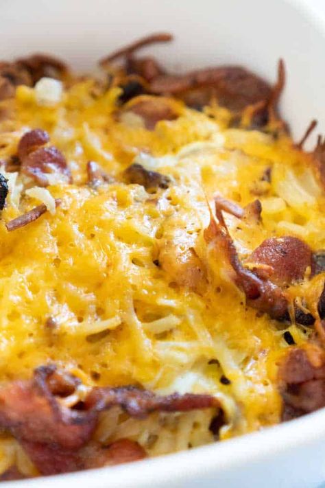 Hashbrown Casserole With Bacon, Cheesy Hash Brown Casserole, Flannel Party, Cheesy Hashbrown, Cheesy Breakfast, Cheesy Hashbrown Casserole, Bacon Casserole, Cheesy Hashbrowns, Hashbrown Casserole