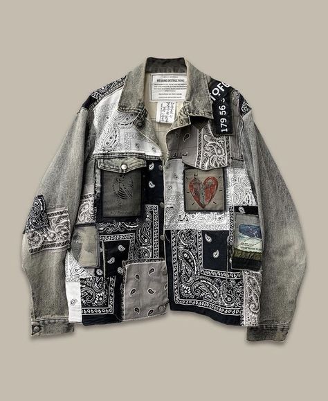 Grey Bandana, Diy Denim Jacket, Painted Clothes Diy, Concept Clothing, Denim Diy, Painted Clothes, Upcycled Fashion, Mode Inspo, Refashion Clothes