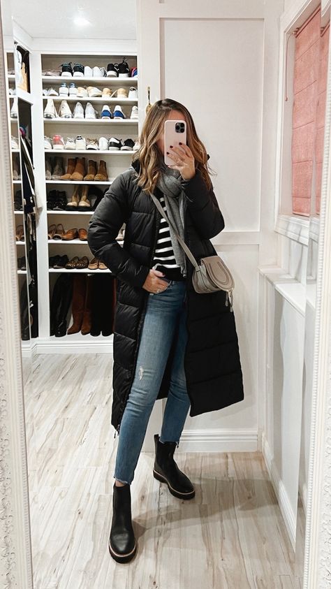 Winter Outfits With Winter Boots, Very Casual Winter Outfits, Casual Weekend Outfits For Women Winter, Denim Mini Dress Outfit Winter, Black Puffer Coat Outfit Winter, Coat Outfits For Women Winter, Casual Winter Outfits With Boots, Black Coat Outfit Winter Casual, Prague Outfit Winter