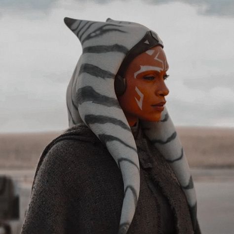 Ahsoka Rosario Dawson, Ahsoka Tano Side Profile, Ahsoka Side Profile, Ashoka Cosplay, Ahsoka Icon, Ahsoka Aesthetic, Ahsoka Series, Aesthetic Star, Ashoka Tano