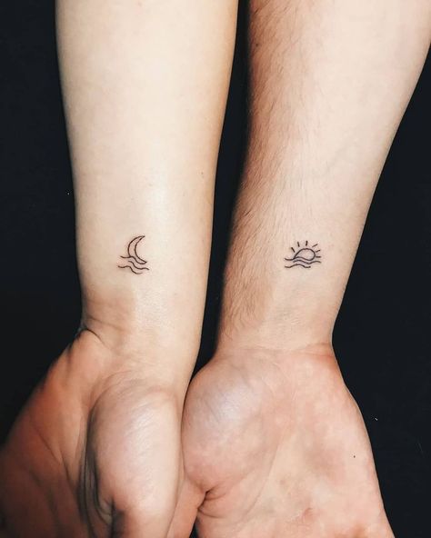 Jungkook Tato, Tato Hand, Moon And Sun Couple, Henna Tato, Tato Idea, Hand Tato, Simple Tato, Henna Aesthetic, Simple Couples Tattoos