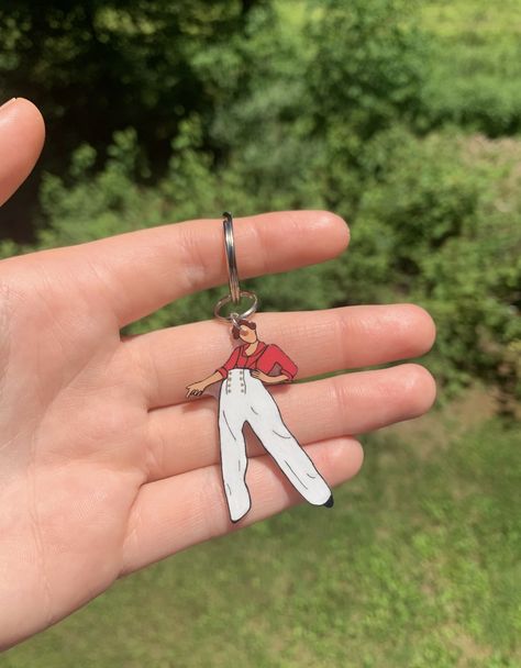 Cute Diy Keychains, Harry Styles Keychain, Keychain Beads, One Direction Merch, Shrinky Dink Earrings, Diy Keychains, Spotify Code, Presents For Best Friends, Jewelry Cute