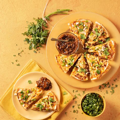 Roasted Chicken Birria Style Mexican Pizza - Sanderson Farms Chicken Birria, Mexican Pizza, Healthy Recipes For Diabetics, Cheesy Chicken, Tex Mex, Roasted Chicken, Caramelized Onions, Savoury Food, Pizza