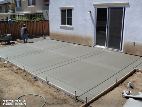 Broom Finish Concrete Patio With Border, Large Concrete Patio Decorating Ideas, Concrete Patio Designs Cement, Rectangle Concrete Patio, Concrete Slabs Backyard, Broom Finish Concrete Patio, Backyard Concrete Ideas, Brushed Concrete Patio, Simple Concrete Patio