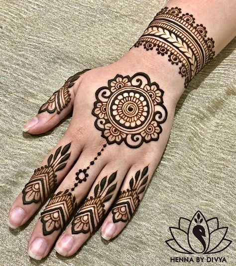 Mehndi Designs Finger, Henna Hand Designs, Mehedi Design, Simple Mehendi Designs, Pola Tato, Tato Henna, मेहंदी डिजाइन, Henna Tattoo Designs Hand, Henna Tattoo Hand