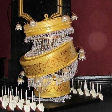 Crashing chandelier cake (Phantom of the Opera) Icing Cake Design, Grand Chandelier, Chandelier Cake, Opera Cake, Wedding Cake Tops, Cake Decorator, A Night At The Opera, Wedding Chandelier, Tiered Cake