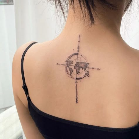 Compass Travel Tattoo, Vintage Compass Tattoo, 2022 Tattoo Ideas, Traditional Compass Tattoo, Tattoo Ideas 2022, Watercolor Compass Tattoo, Space Tattoo Ideas, Small Compass Tattoo, Compass And Map Tattoo