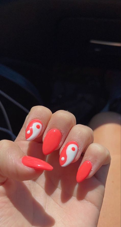 Acrylic Nails Aesthetic Summer, Red Ying Yang Nails, Yin Yang Aesthetic, Patterned Nails, Ying Yang Nails, Yin Yang Nails, Bright Orange Nails, Red Nail Designs, Vacation Nails