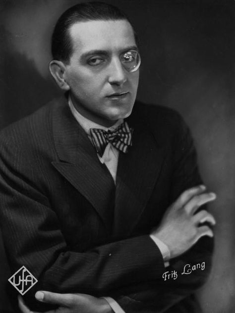 Fritz Lang, Movie Directors, Silent Film Stars, Hollywood Homes, Best Director, Movie Director, Silent Movie, Film Art, Film Producer