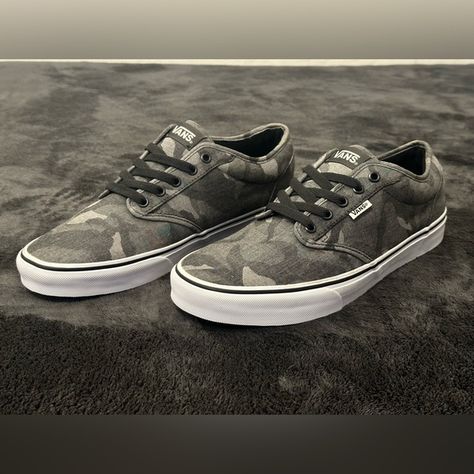 NEW Men's Rare VANS Off the Wall Grey Camo Size 11.5 Rare Vans, Grey Camo, Camo Designs, Sneaker Games, Vans Off The Wall, Off The Wall, New Man, The Wall, Camo