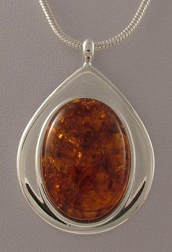 Gift Ideas Jewelry, Handmade Gift Ideas, Ideas Jewelry, Crystal Pendants, Amber Crystal, Amber Pendant, Buy Crystals, Natural Amber, Handcrafted Artisan Jewelry