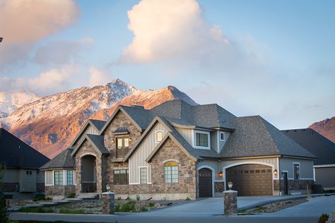 Check Out Some of the Custom Luxury Homes We've Built in Utah. If You're In the Market For a Custom Home You've Come to the Right Place Backyard Views, Dream Life House, Large House, Dream House Rooms, Just Imagine, Luxury Homes Dream Houses, Dream House Interior, Dream House Exterior, House Goals