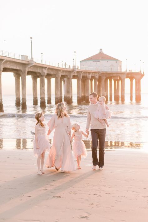 Manhattan Beach Pier Family Photoshoot, Under The Pier Pictures, Pier Family Photos, Sunrise Shoot, Newport Beach Pier, Boardwalk Beach, Nautical Pictures, Manhattan Beach Pier, Beach Pic