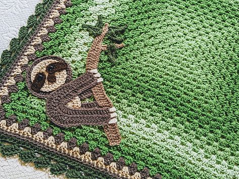 Ravelry: bekkfek's Sloth Granny Square Blanket Modern Granny Square, Gifts For Newborns, Baby Blanket Gift, Baby Blanket Size, Crocheted Blanket, Green Blanket, Handmade Baby Blankets, Baby Sloth, Granny Square Blanket