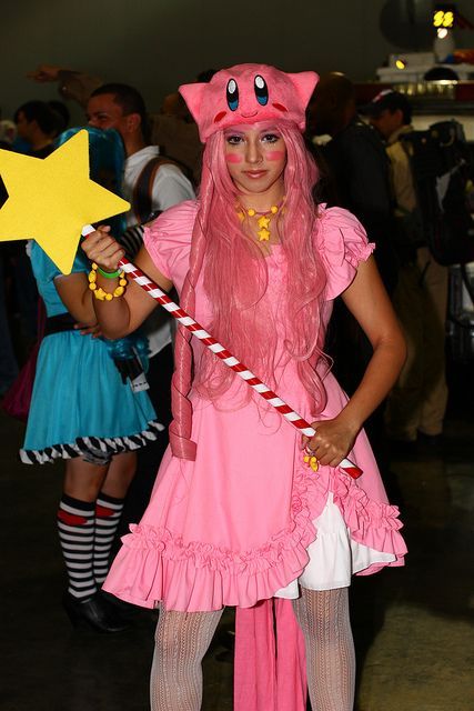 Kirby Costume Women, Nintendo Halloween Costumes, Kirby Cosplay, Nintendo Cosplay, Comic Con Outfits, Cosplay Ideas Women, Mario Costume, Video Game Costumes, Cute Group Halloween Costumes